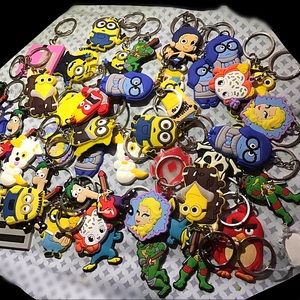 50 Key Chains Minions & Phineas and Ferb ++ keychains Prizes Birthdays School